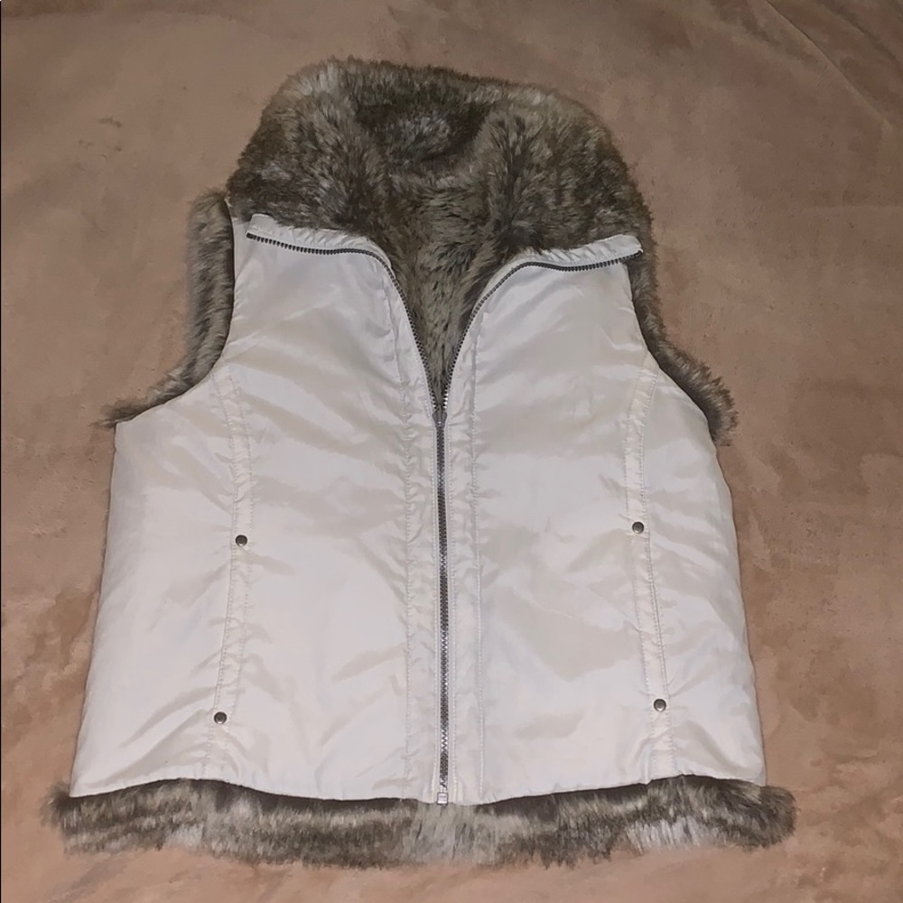 White Vest/ Fake Fur Inside